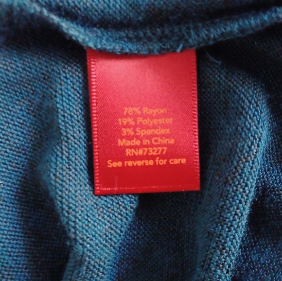 NEW! Jennifer Lopez keyhole top XXL - Picture 9 of 9